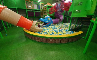 FUNPARK atrakciju parks aicina ciemos un piedāvā atlaides